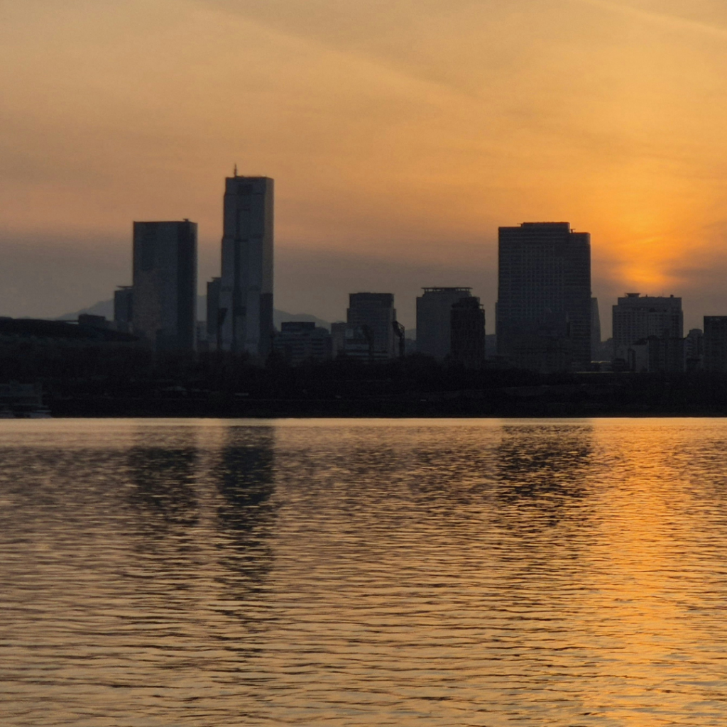 Sunset over the Han River.